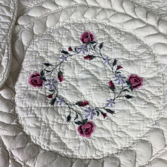 Vtg 60s 70s Pillow Shams Shabby Chic ,Victiorian Wht w/roses - Picture 3 of 5